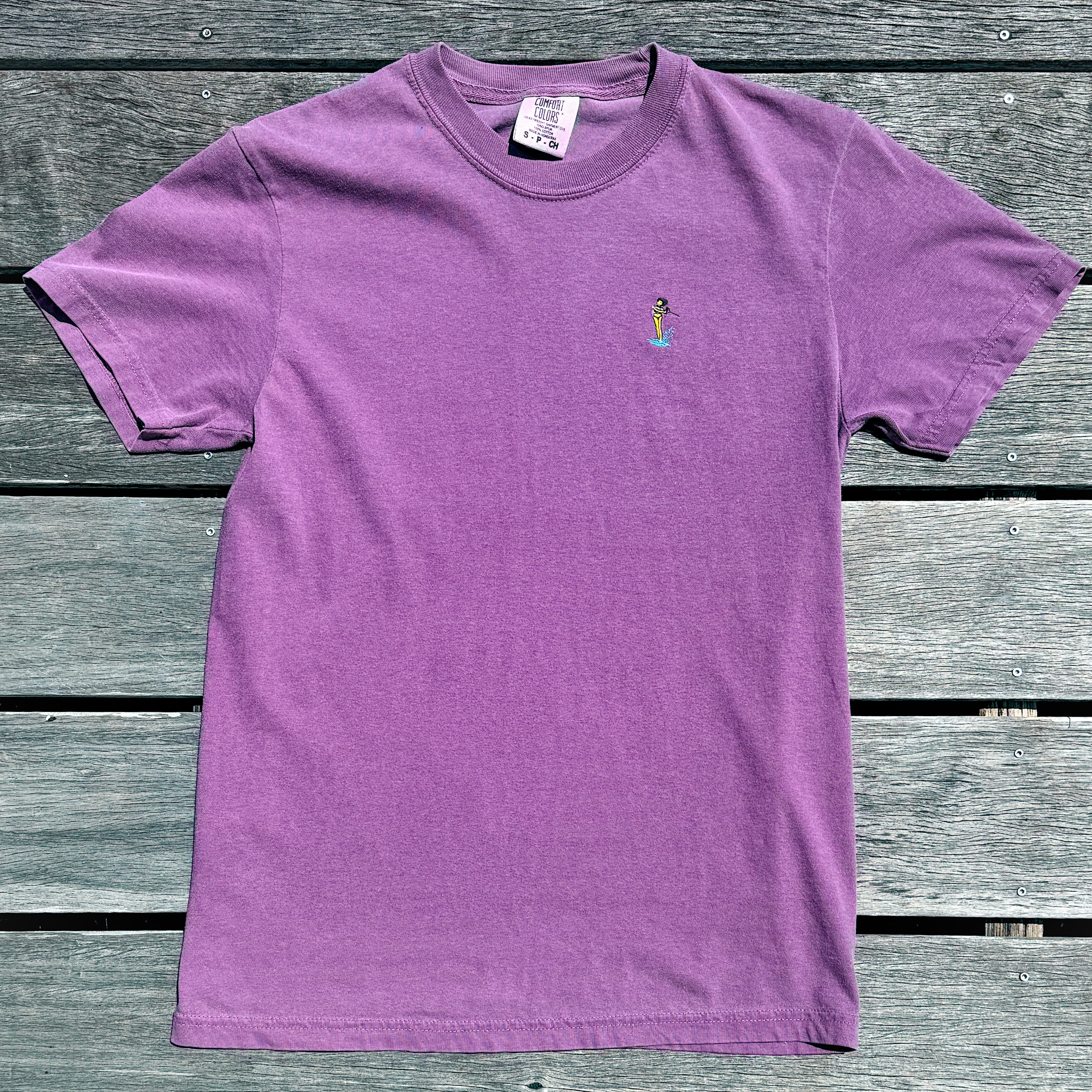 ski girl tee berry