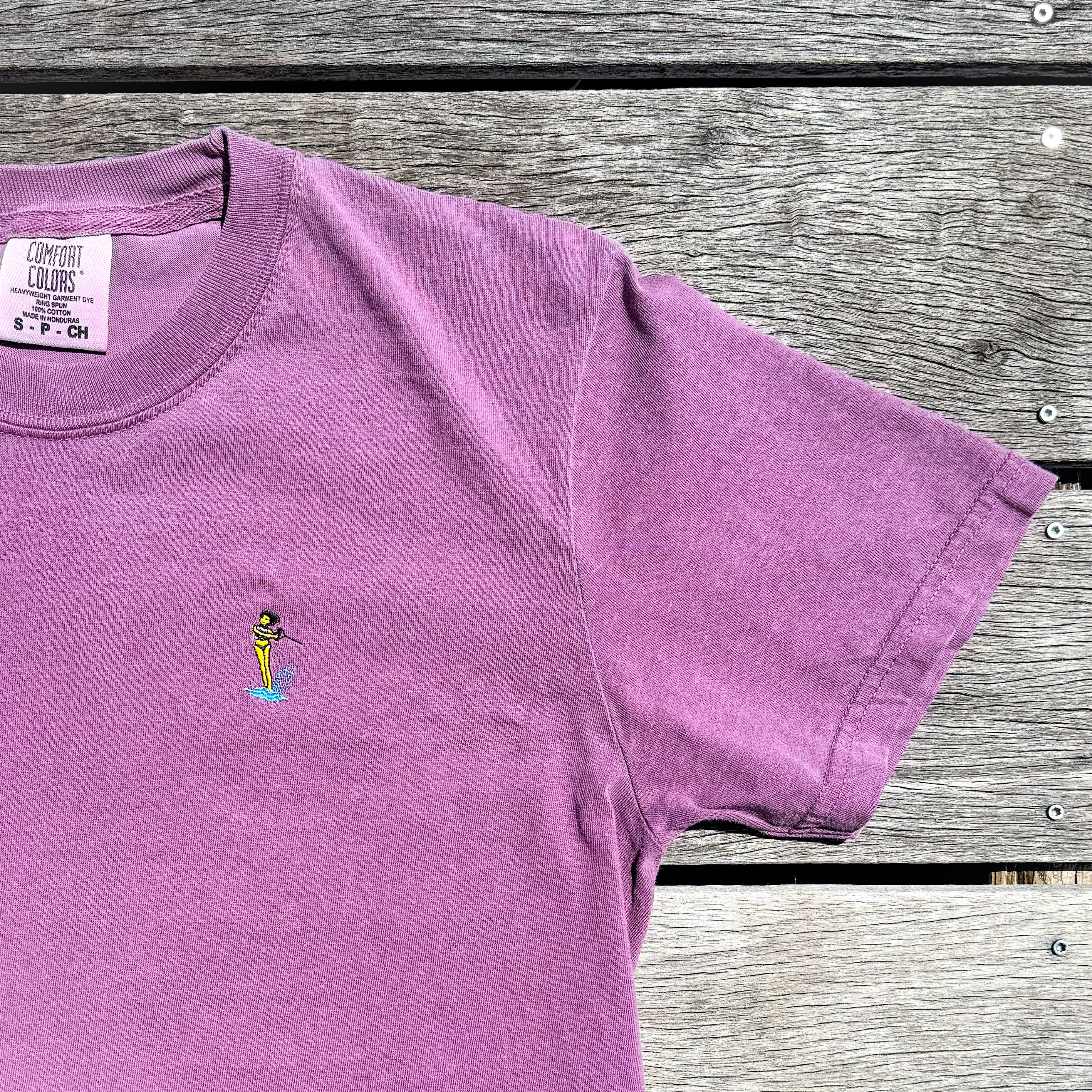 ski girl tee berry